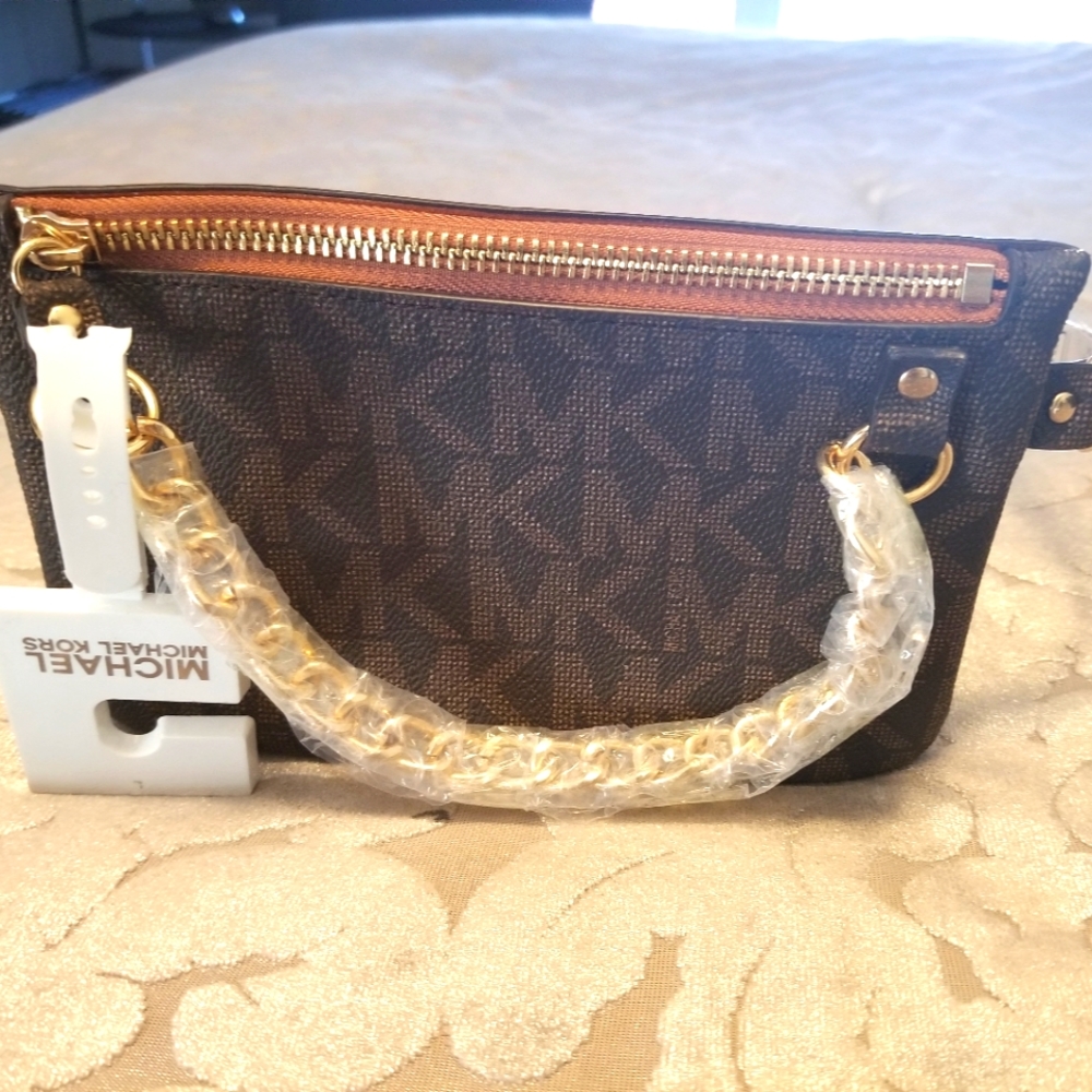 Michael Kors glam waist essential bag with bonus earring pack!